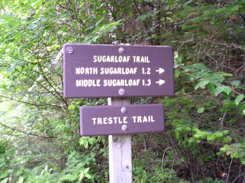 Sugarloaf (4).jpg - Trailhead sign.